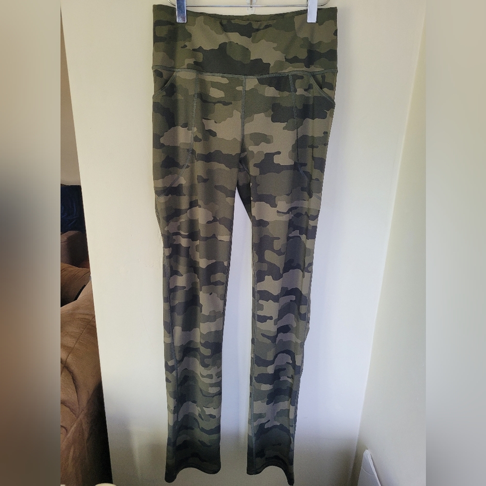 Camo pocket straight leggings full length